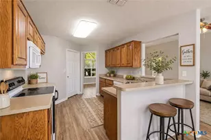 521 Woodlake Dr, Mcqueeney, TX 78123 - Photo 11