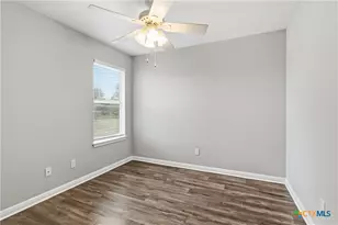 521 Woodlake Dr, Mcqueeney, TX 78123 - Photo 25