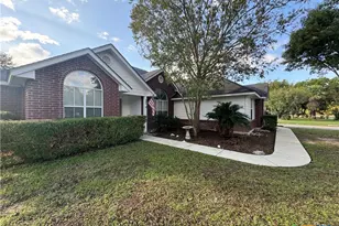 521 Woodlake Dr, Mcqueeney, TX 78123 - Photo 1