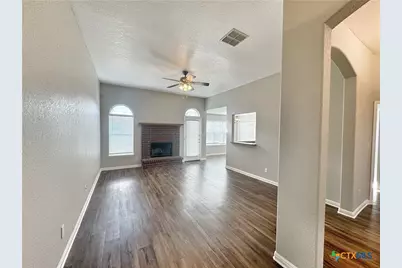 521 Woodlake Drive, Mcqueeney, TX 78123 - Photo 5