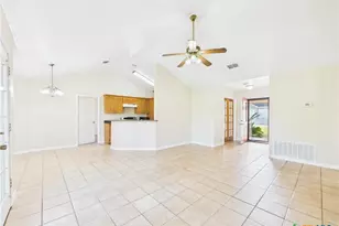1125 Iris Crescent, Floresville, TX 78114 - Photo 7