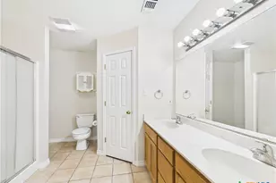1125 Iris Crescent, Floresville, TX 78114 - Photo 23
