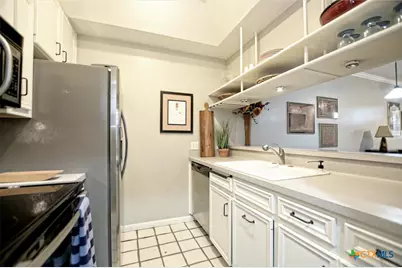 641 W 31st 1/2 Street #3, Austin, TX 78705 - Photo 3
