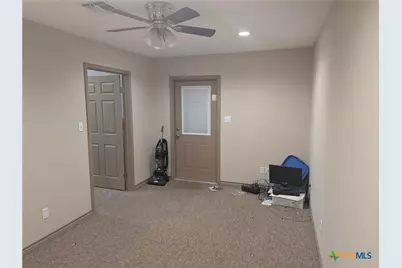 504 E Warren Avenue, Victoria, TX 77901 - Photo 7