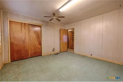 200 Young Street, Hallettsville, TX 77964 - Photo 19