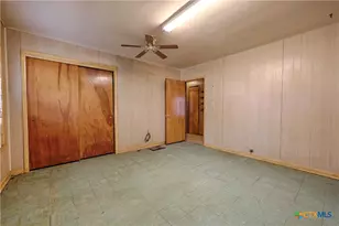 200 Young St, Hallettsville, TX 77964 - Photo 19