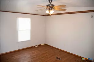 102 Harrison St, Victoria, TX 77904 - Photo 7
