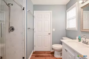 2116 W Bayshore Dr, Palacios, TX 77465 - Photo 31