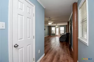 2116 W Bayshore Dr, Palacios, TX 77465 - Photo 17