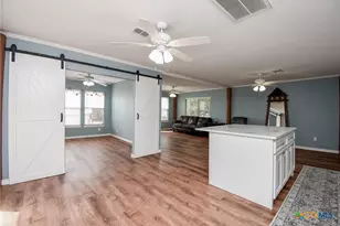 2116 W Bayshore Dr, Palacios, TX 77465 - Photo 25