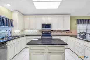 412 Cherrystone Cir, Victoria, TX 77904 - Photo 7