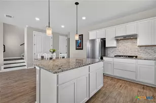 105 Harborside Dr, San Marcos, TX 78666 - Photo 11