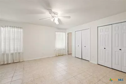 101 E Edgewater Terrace, New Braunfels, TX 78130 - Photo 13