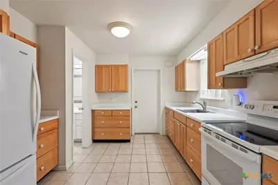 101 E Edgewater Terrace, New Braunfels, TX 78130 - Photo 11