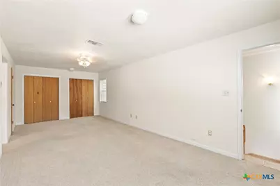 101 E Edgewater Terrace, New Braunfels, TX 78130 - Photo 17