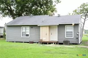 358 N Herbert St, Bloomington, TX 77951 - Photo 15