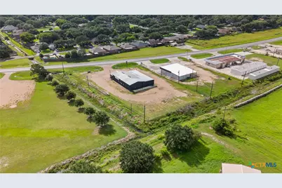 2507 West Loop, El Campo, TX 77437 - Photo 7