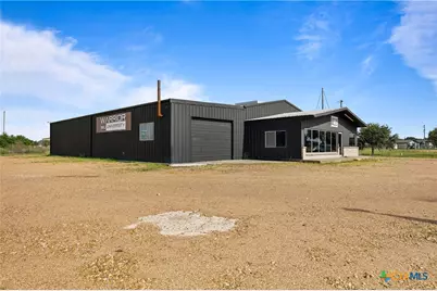2507 West Loop, El Campo, TX 77437 - Photo 3