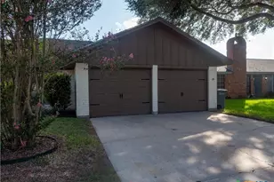 213 Taos Dr, Victoria, TX 77904 - Photo 3