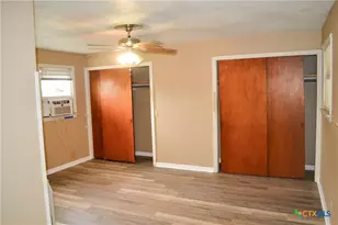 2004 Navidad St, Victoria, TX 77901 - Photo 15