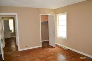 2004 Navidad St, Victoria, TX 77901 - Photo 15