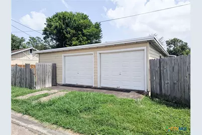 2004 Navidad Street, Victoria, TX 77901 - Photo 5