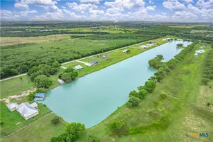 227 Ski Plex Dr, Seguin, TX 78155 - Photo 5