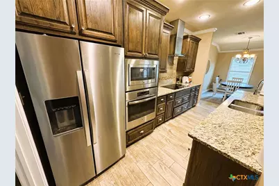 207 Secretariat Drive, Victoria, TX 77901 - Photo 9