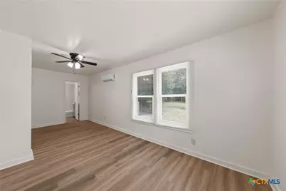 401 S Kings Trail, Little River Academy, TX 76554 - Photo 15