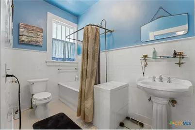 723 Saint James Street, Gonzales, TX 78629 - Photo 23