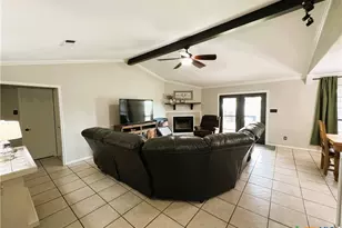216 Sparrow Ln, Victoria, TX 77905 - Photo 13