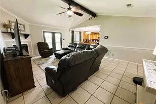 216 Sparrow Ln, Victoria, TX 77905 - Photo 11