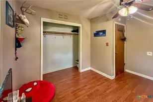 203 W Koether St, Shiner, TX 77984 - Photo 27