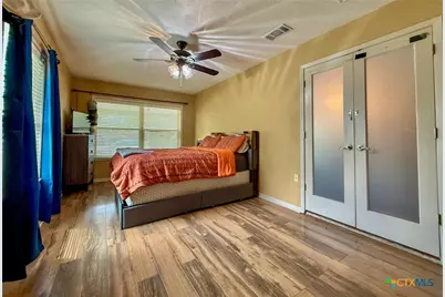 203 W Koether Street, Shiner, TX 77984 - Photo 19