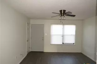 142 Wolf Rd, Copperas Cove, TX 76522 - Photo 3