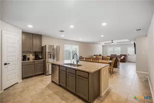 713 Angus Dr, Seguin, TX 78155 - Photo 7