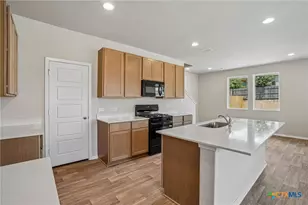 15423 Bonnethead Rd, San Antonio, TX 78245 - Photo 5
