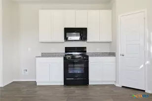 2326 Croaker Crk, San Antonio, TX 78245 - Photo 5