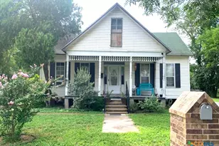 508 Stockdale St, Cuero, TX 77954 - Photo 1