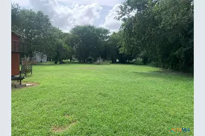 508 Stockdale Street, Cuero, TX 77954 - Photo 3