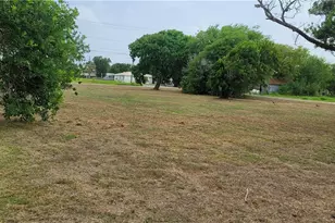 509 W Houston Ave, Seadrift, TX 77983 - Photo 1