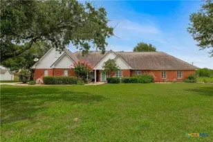 80 Hunters Way, Victoria, TX 77904 - Photo 1