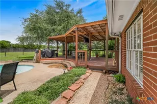 80 Hunters Way, Victoria, TX 77904 - Photo 35
