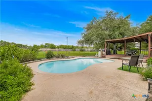 80 Hunters Way, Victoria, TX 77904 - Photo 3