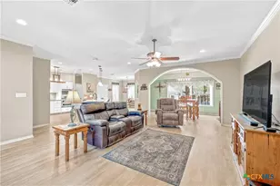 80 Hunters Way, Victoria, TX 77904 - Photo 11