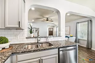 472 Mallow Dr, New Braunfels, TX 78130 - Photo 11