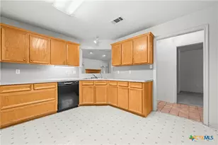 438 Hollow Rd, Killeen, TX 76542 - Photo 9