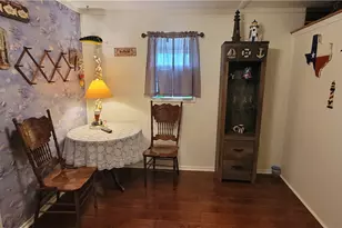 1007 W Dallas Ave, Seadrift, TX 77983 - Photo 15