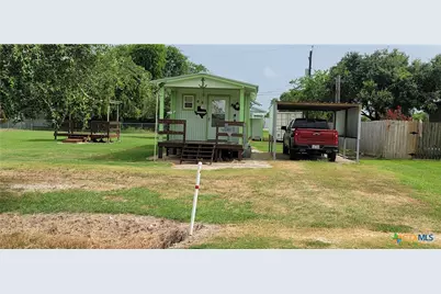 1007 W Dallas Avenue, Seadrift, TX 77983 - Photo 3