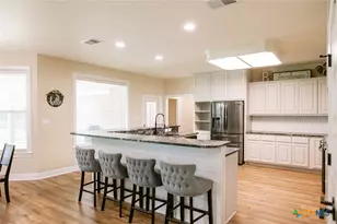 101 Legend Dr, Victoria, TX 77904 - Photo 13